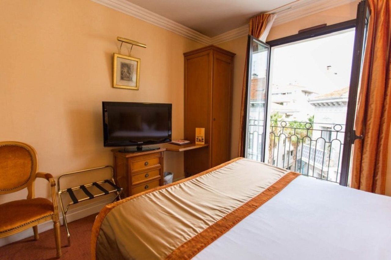 Sun Riviera Hotel Канны Экстерьер фото